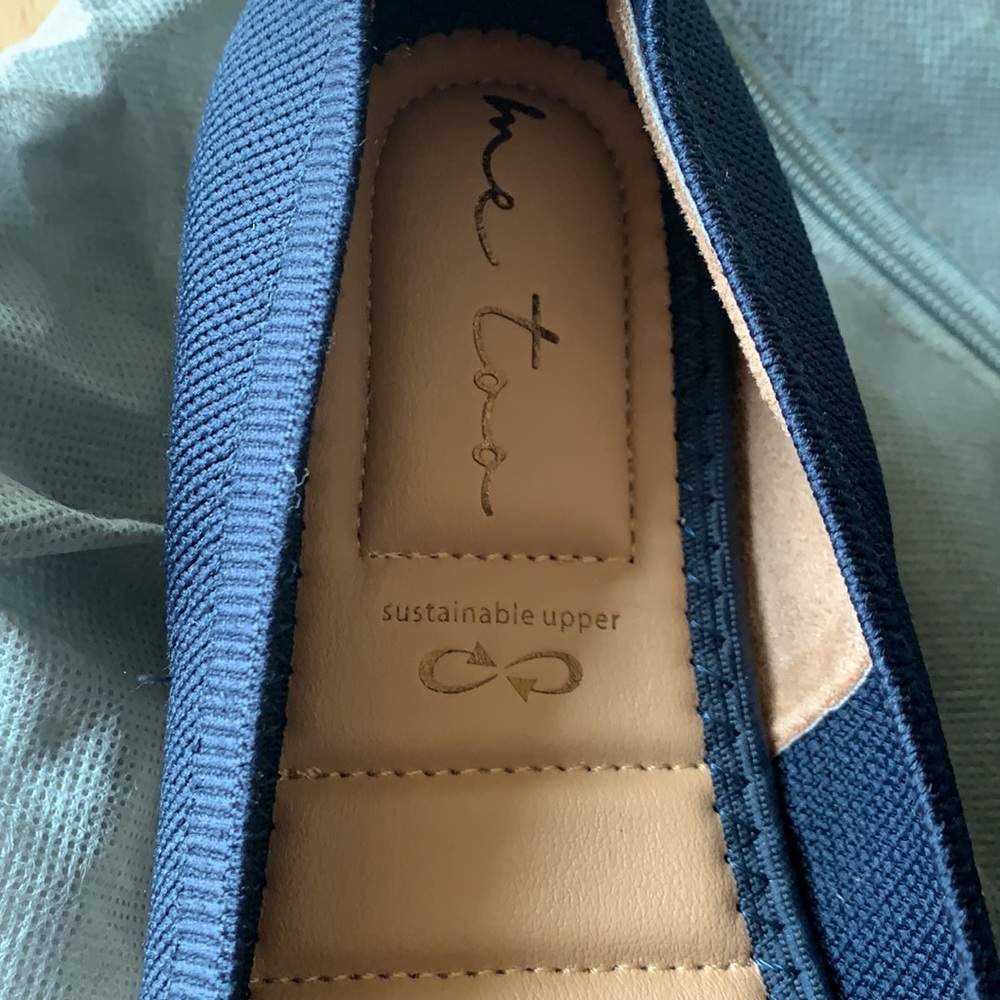 Shoes - Picture 2 of 4